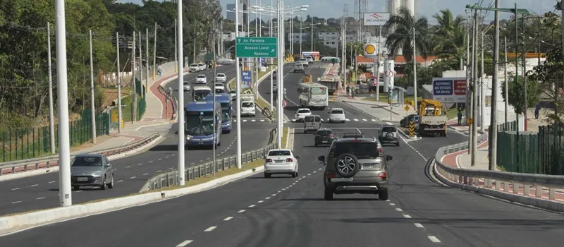 Homens são baleados cometendo assalto após serem flagrados por PM de folga em Salvador