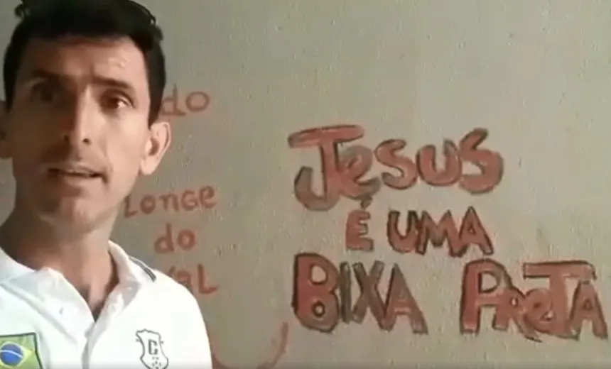 "Jesus é uma bixa preta": professor e comunidade evangélica se revoltam sobre pichação na UFRB