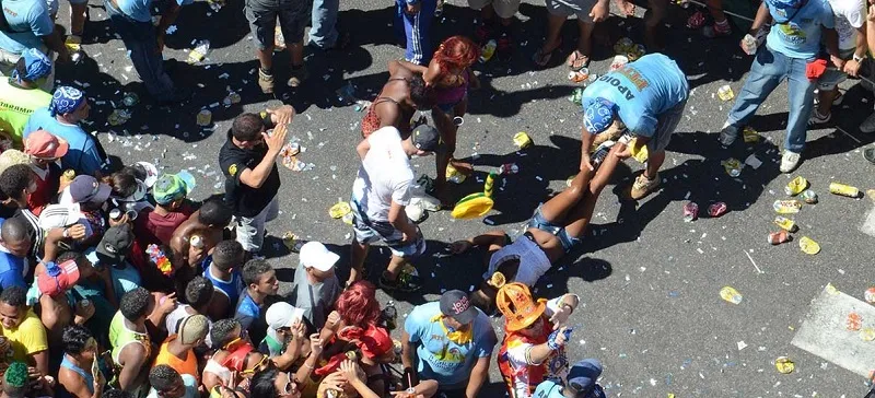 SE VIER, TEM: Pagodeiros e especialistas divergem sobre a influência do ritmo no incentivo à violência