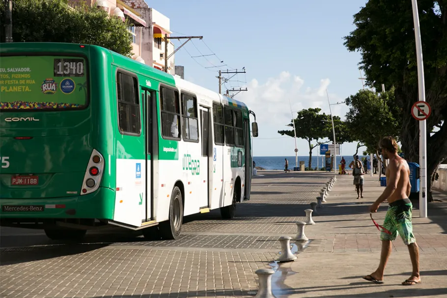Imagem de ônibus em Salvador 