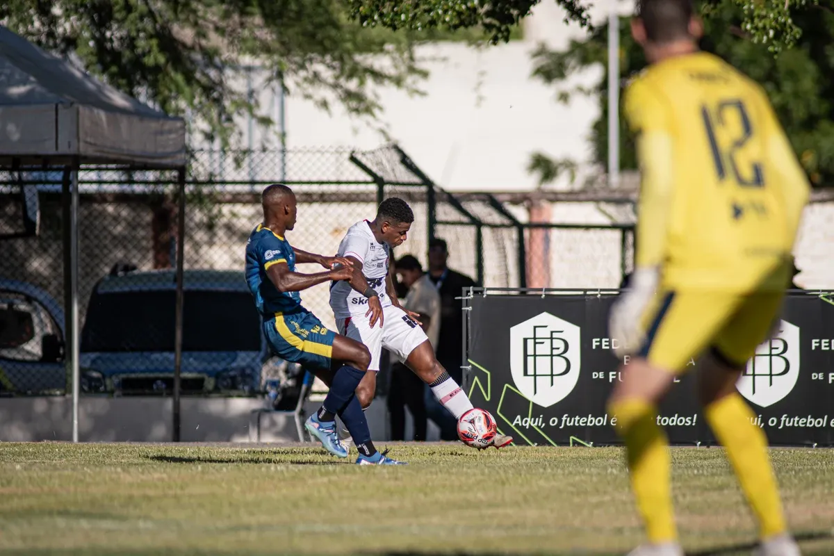 Jequi&eacute; X Vit&oacute;ria