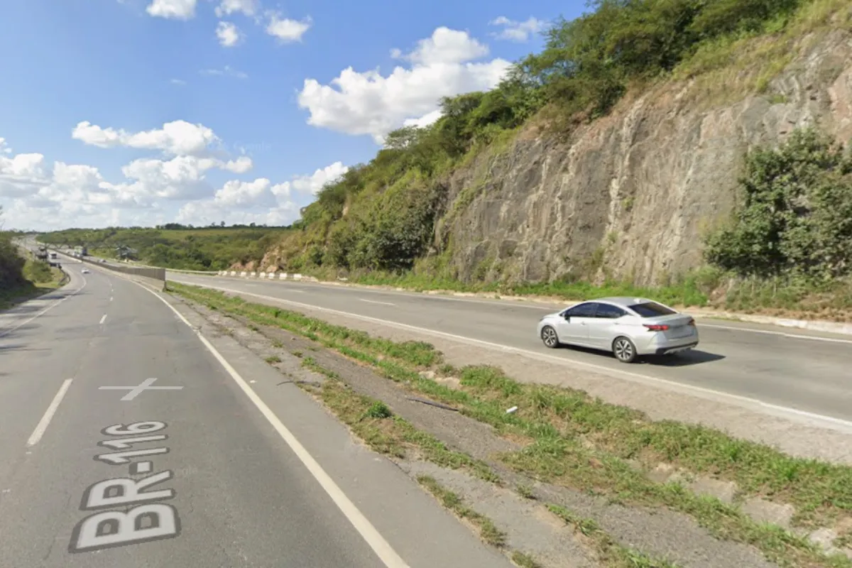 Colisão na BR-116 deixa um morto e três feridos graves em Feira de Santana