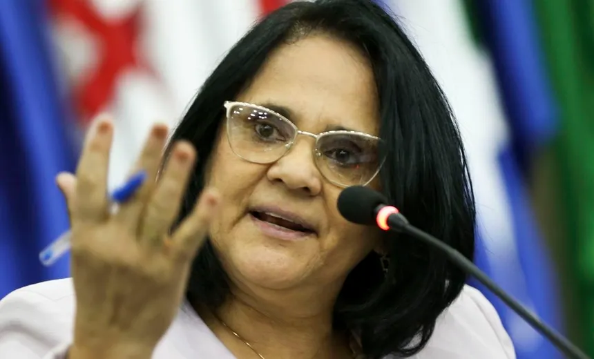Damares diz que castração química não resolve; “crianças são abusadas com garrafas”