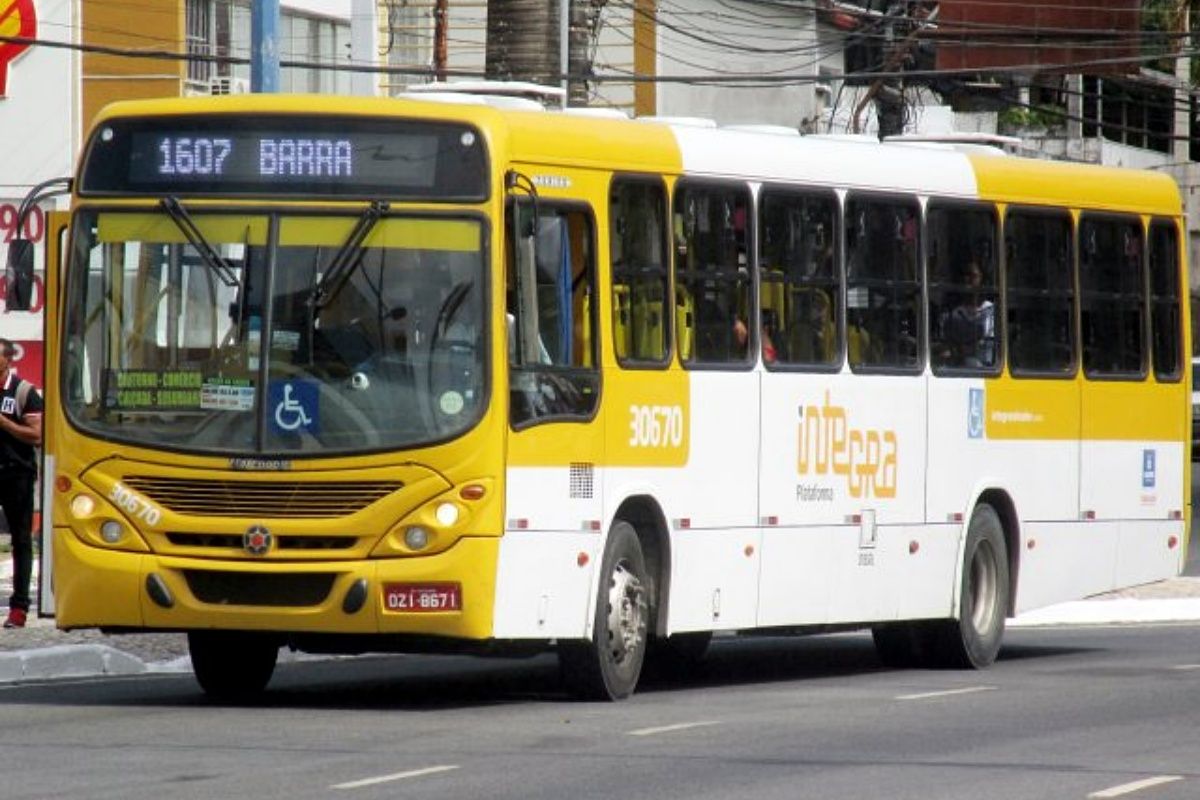 Após mais de quatro meses o tráfego é liberado na Ladeira da Montanha e as linhas de ônibus voltam ao itinerário original. Foto:Daniel Almeida/Ônibus Brasil