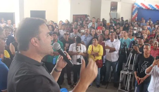 Em Iramaia, Cacá Leão afirma que aprendeu a trabalhar pelo povo com João Leão