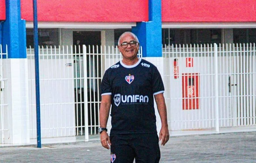 Após nova derrota, Bahia de Feira demite Oliveira Canindé e anuncia novo treinador