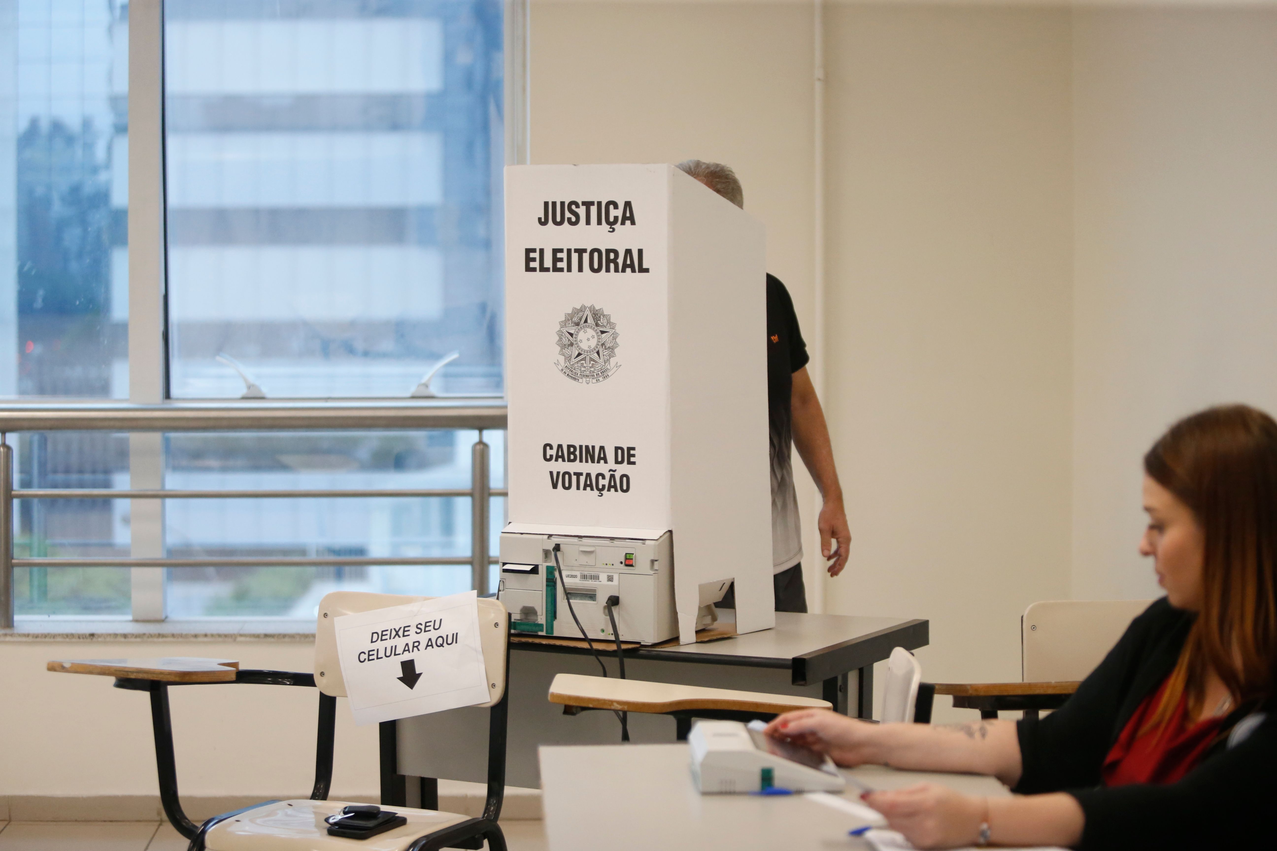 Abstenção no 1º turno chega a 21,08%, e presidente do TSE quer reduzir índice na próxima etapa