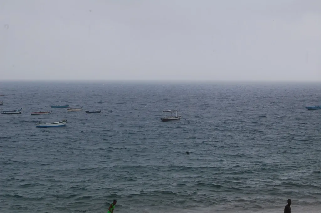 Fenômeno do ?Verão Chuvoso? prossegue em Salvador nos próximos dias; Tema virou piada entre baianos