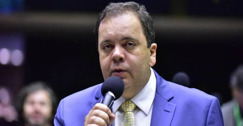 Elmar mantém candidatura à presidência da Câmara mesmo após desistência de Marcos Pereira