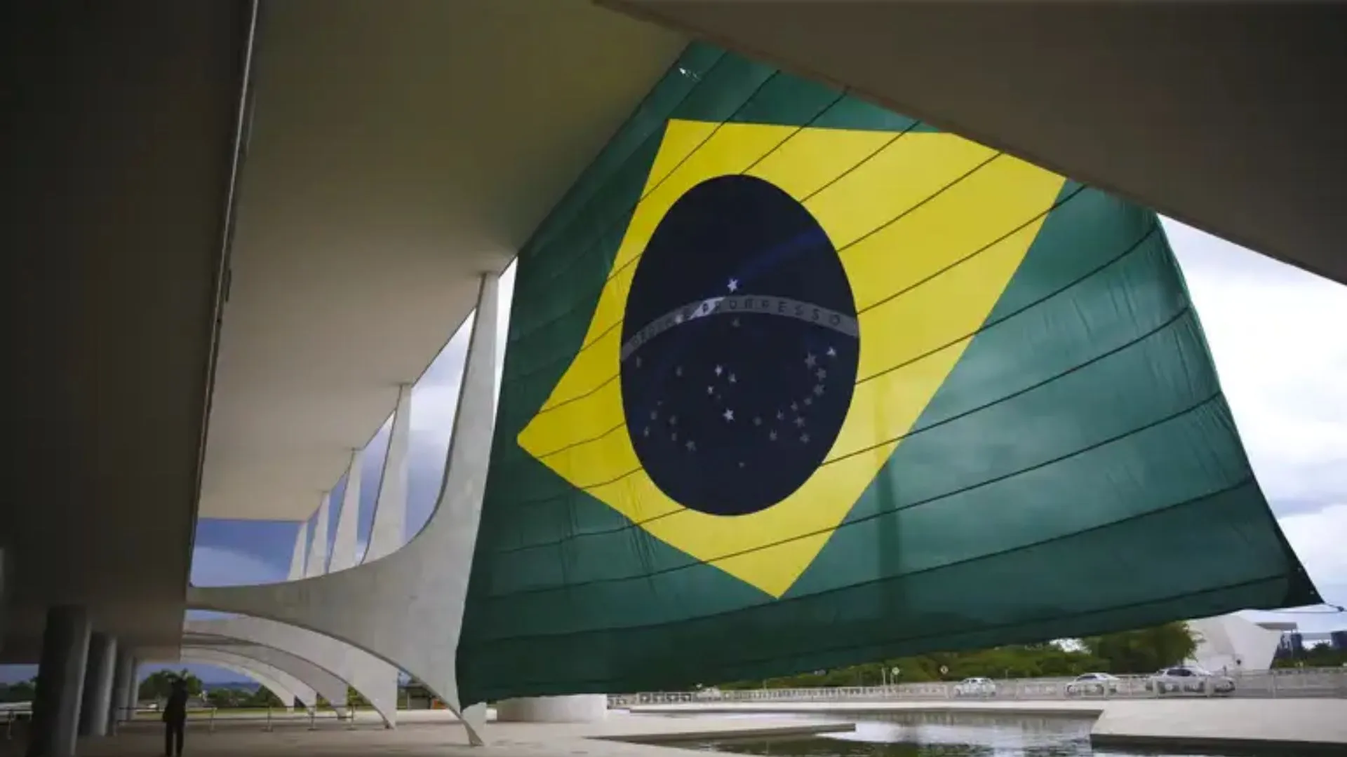 A redução da jornada de trabalho e a fatura oculta para Estado, setor privado e trabalhador