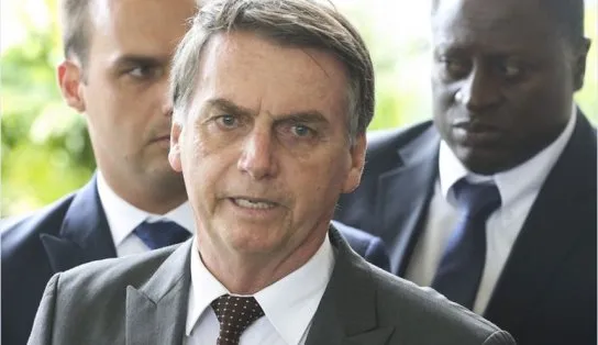 Vídeo: Bolsonaro é recebido com vaias de estudantes na chegada ao Cimatec, em Salvador