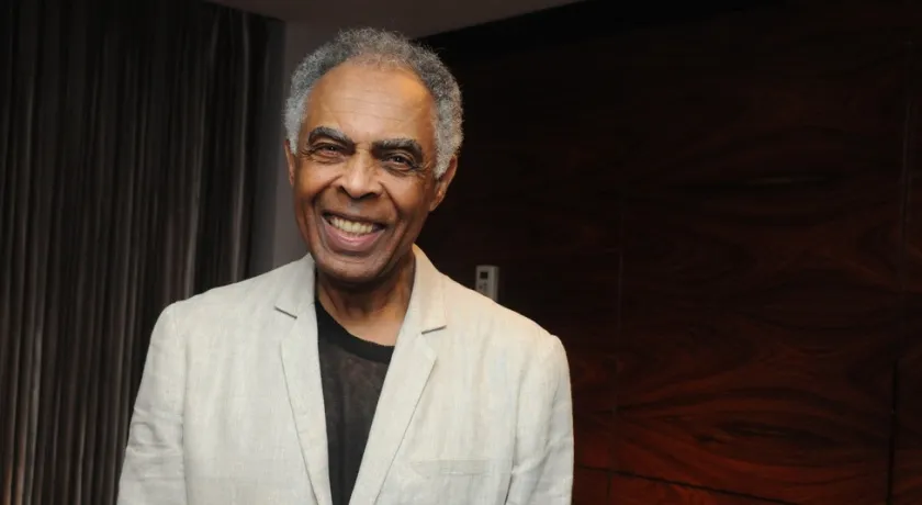 Após crise de hipertensão arterial, Gilberto Gil continua internado em São Paulo