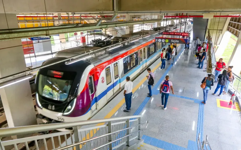 O metrô de Salvador funciona diariamente das 5h à meia-noite, possui duas linhas e uma tarifa atual de R$ 4,10/Foto: Divulgação/Metrô Bahia