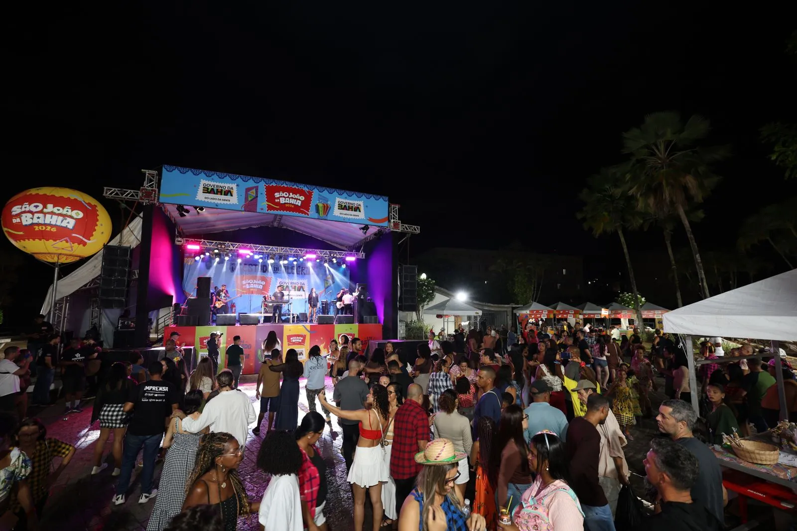 A cidade contará com 12 dias de eventos gratuitos nas festas juninas com a realização do Arraiá da Prefs 2026. O pontapé do São João Salvador 2026 começa no dia 4 junho e termina no dia  23 de junho, no Centro Histórico.