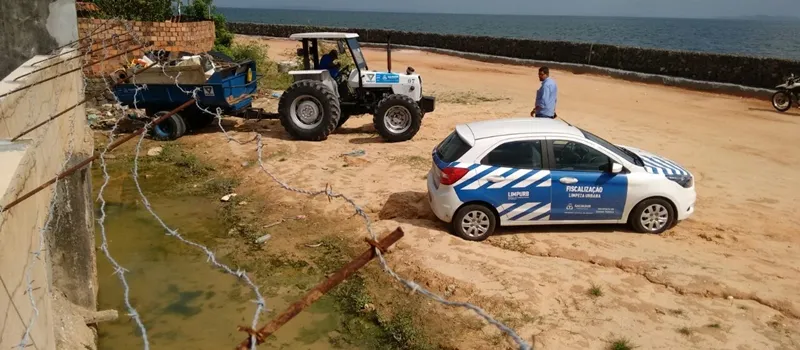 ENTULHO, MOSQUITOS E LIXO: Moradores reclamam de obra do PAC II ?abandonada? em Salvador