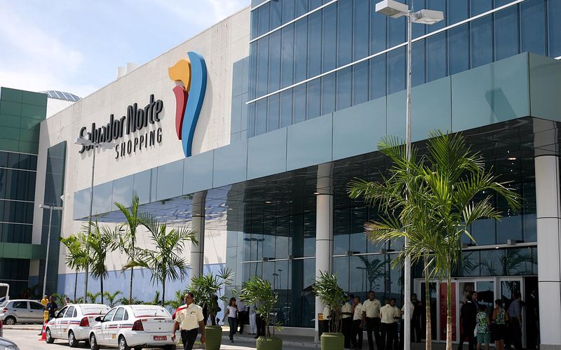 Durante o Carnaval 2026, o shopping ter&aacute; hor&aacute;rios especiais, diferente do hor&aacute;rio normal (seg-sab 09h-22h; domingo 12h-21h)/Foto: Divulga&ccedil;&atilde;o/Salvador Norte Shopping&nbsp;