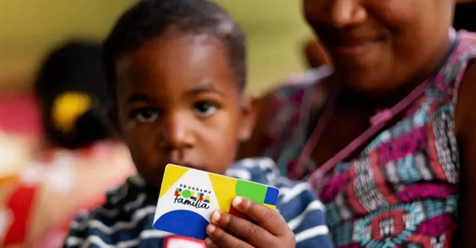 Caixa paga Bolsa Família nesta segunda-feira (23) a beneficiários com NIS de final 5