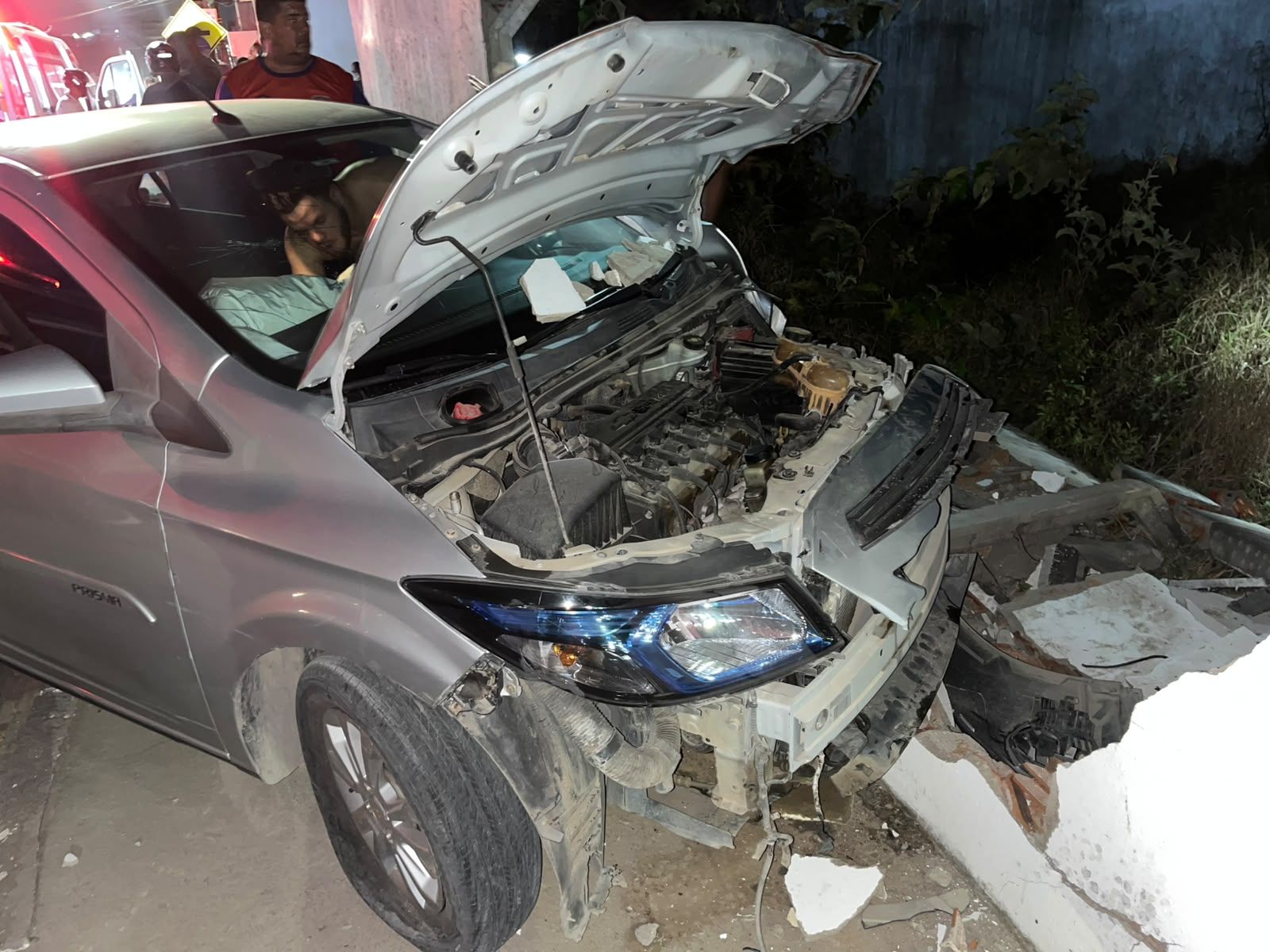 Motorista passa mal ao volante, atropela mulher em moto e morre ap&oacute;s acidente na Bahia