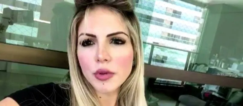DICAS DA BARBIE: Modelo fala da forma ideal para um homem conquistar uma mulher sem ser brega