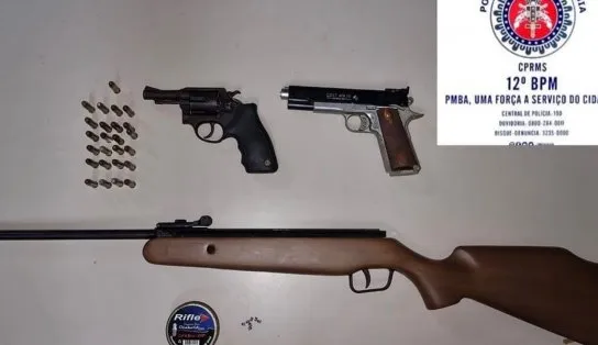 "Vovô" que vendia armas em Camaçari é achado pela PM, paga fiança e acaba liberado da prisão 