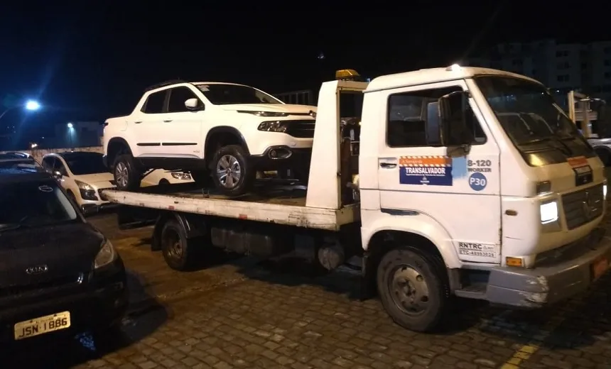 Polícia desmobiliza festa “paredão” e apreende veículos no Nordeste de Amaralina