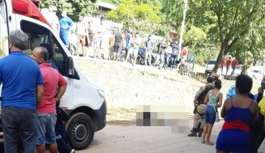 Ciclista morre e dois pedestres ficam feridos após serem atropelados por carro de passeio no bairro Retiro