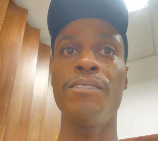 Designer relata ter sido alvo de racismo em loja de shopping de Salvador.|