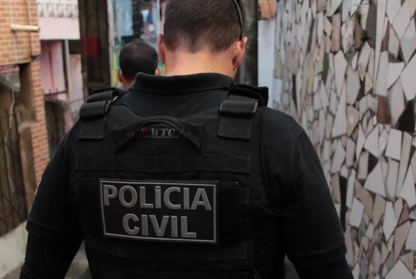 Casal é preso sob suspeita de matar vizinha em Santo Amaro
