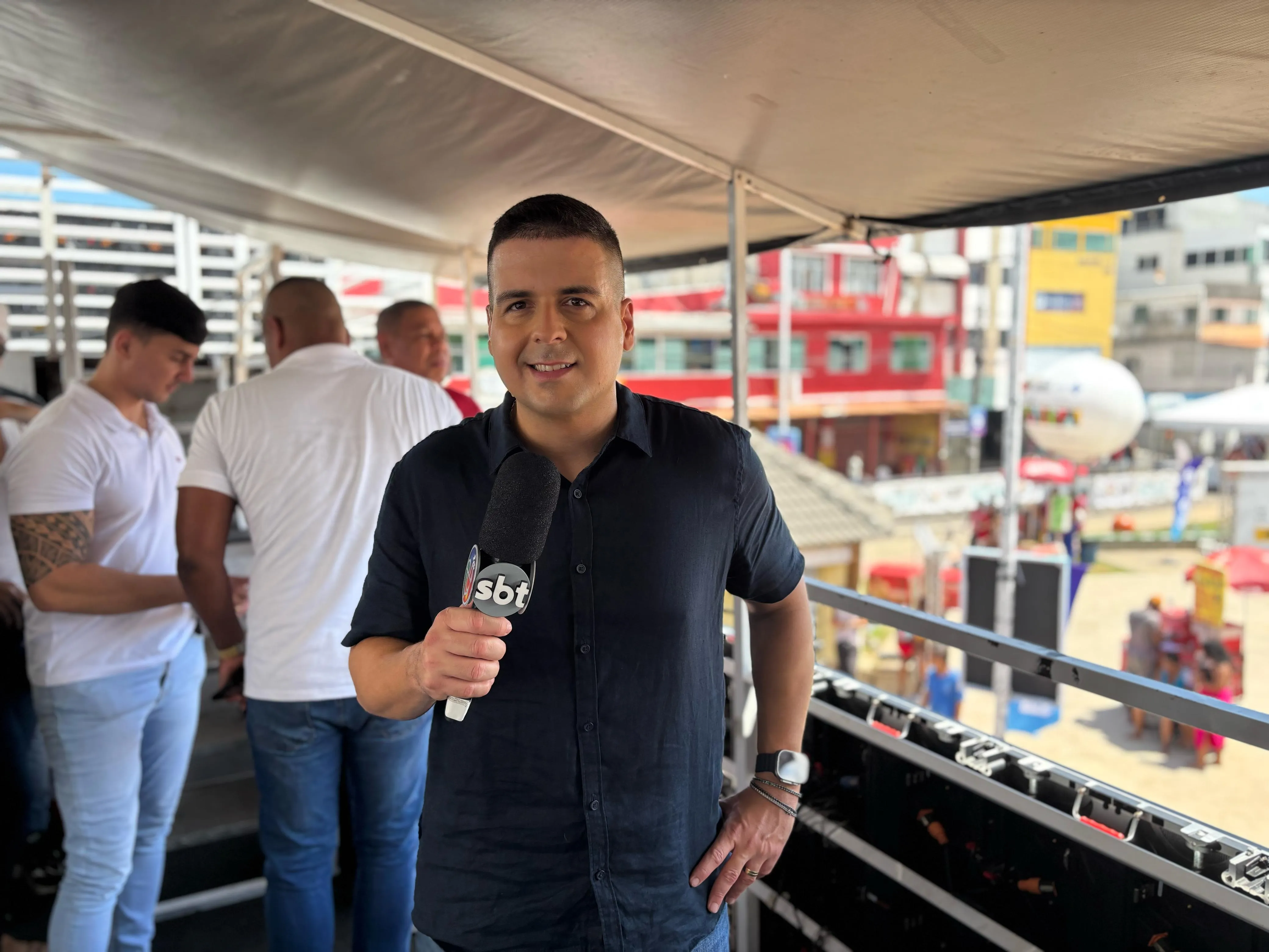 Confira a transmissão do show de Thiago Aquino no aniversário do Alô Juca