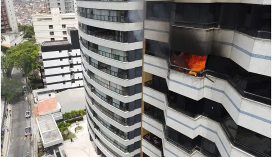 Incêndio atinge apartamento em endereço de luxo de Salvador; assista  
