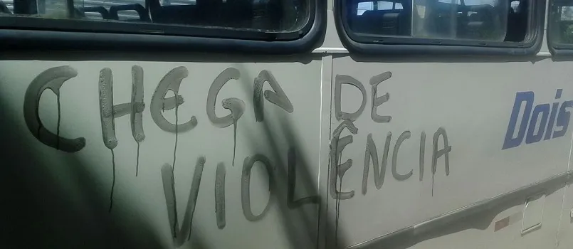 “SEM SEGURANÇA”: Rodoviários da RMS param atividades e protestam na Estrada do Coco