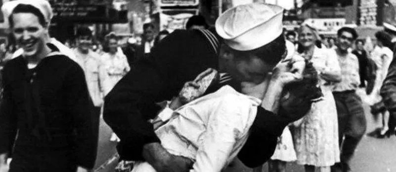 LUTO: Morre enfermeira símbolo do fim da Segunda Guerra Mundial