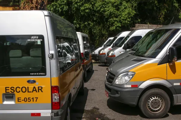 Transporte Escolar Fot Bruno Concha Secom Pms