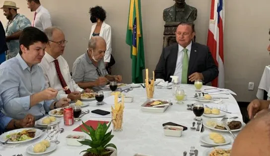 AL-BA propõe aumento de 44% do salário do governador, confirma Adolfo Menezes