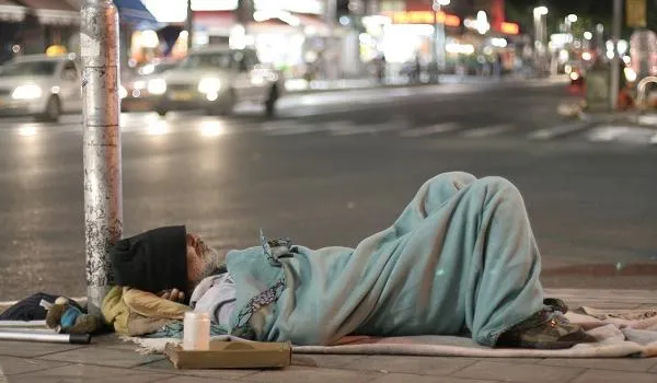 Moradores de rua de Salvador receberão ações especiais da prefeitura durante pandemia do coronavírus