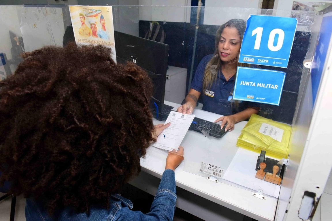 Em Salvador, o alistamento militar feminino está sendo feito em 10 unidades da Prefeitura-Bairro. Foto: Jefferson Peixoto/Secom PMS