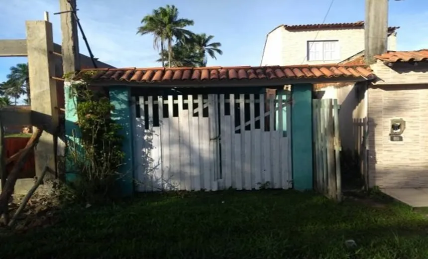 Líder de facção morre junto com outros três homens dentro de uma casa em Ilhéus