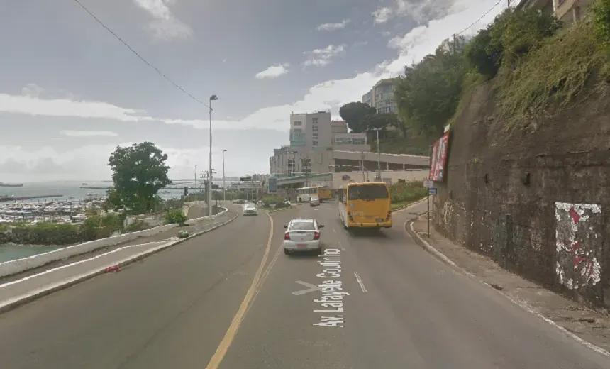 Acidente na Av. Contorno termina em morte de motociclista em Salvador
