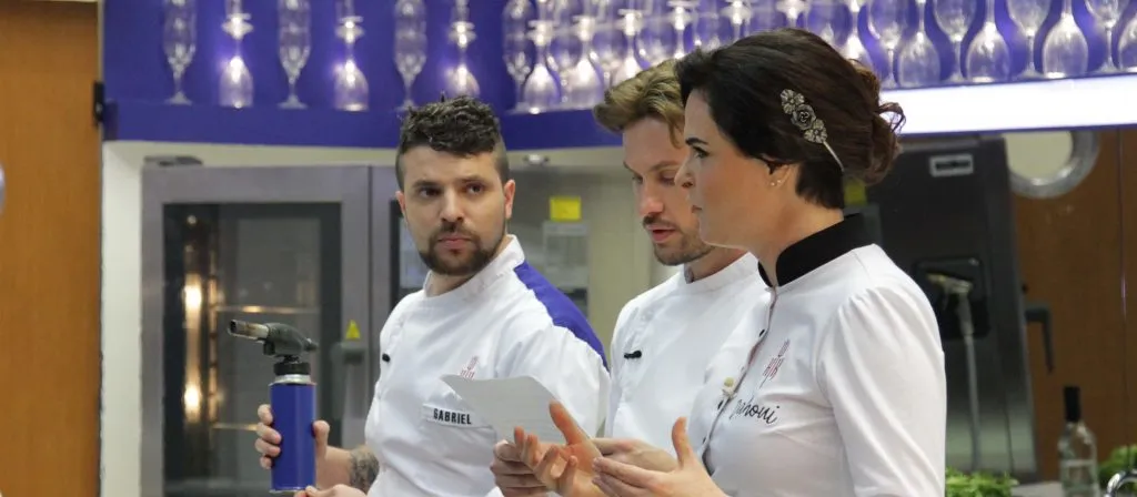 Equipe desrespeita ordens da chef Dahoui no ?Hell?s Kitchen – Cozinha Sob Pressão? neste sábado (15)