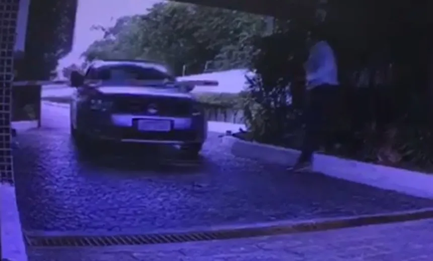 Homem foge de motel de luxo e deixa acompanhante no quarto em Salvador 