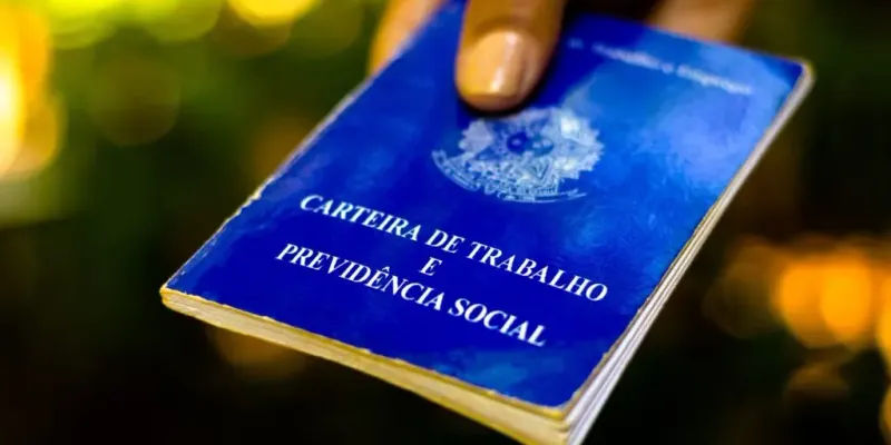 O regime CLT é o modelo de contratação formal no Brasil que estabelece os direitos e deveres de empregados e empregadores, garantindo proteção ao trabalhador/Foto: Reprodução