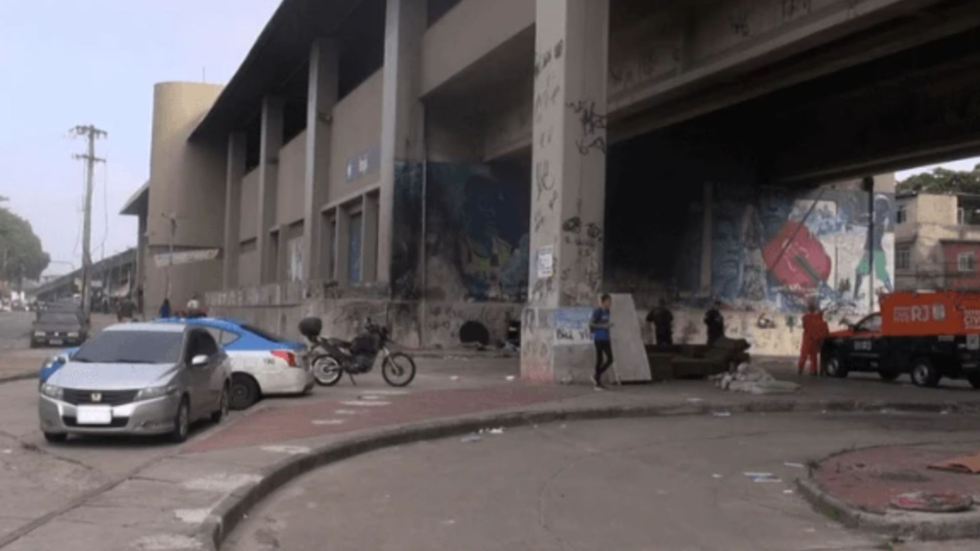  Homens em situação de rua mortos perto do metrô. Foto: SBT