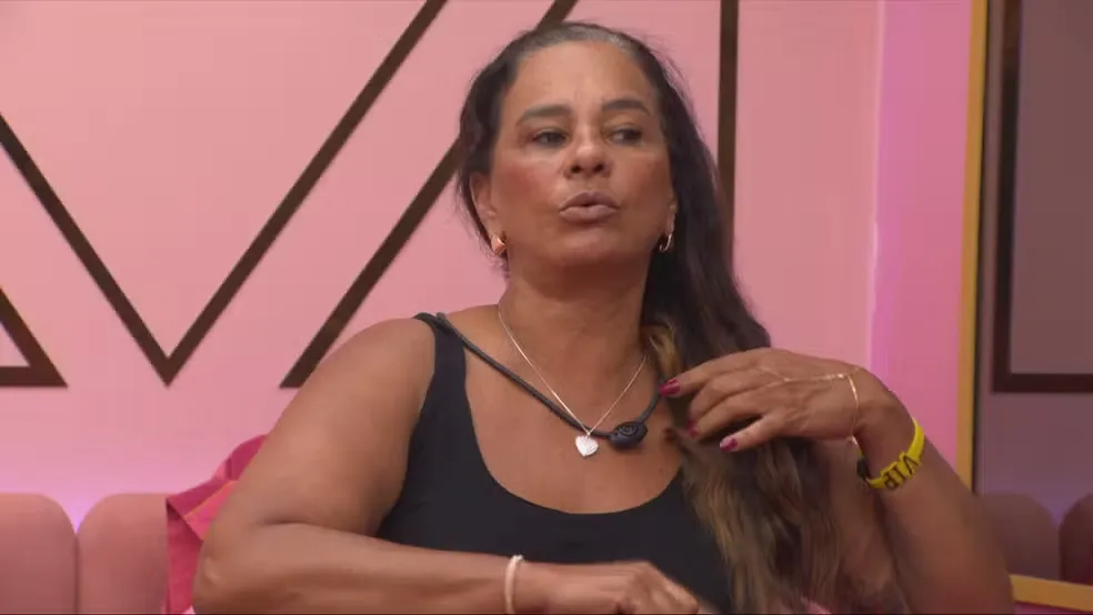 Solange Couto diz que sisters 'querem palco' no BBB 26: 'A artista aqui sou eu'