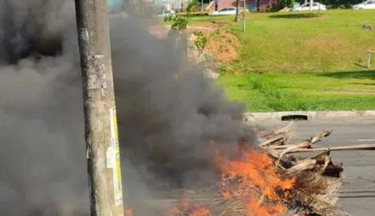 Grupo diz que trabalhador foi preso injustamente no complexo do Nordeste e faz manifestação em Salvador 