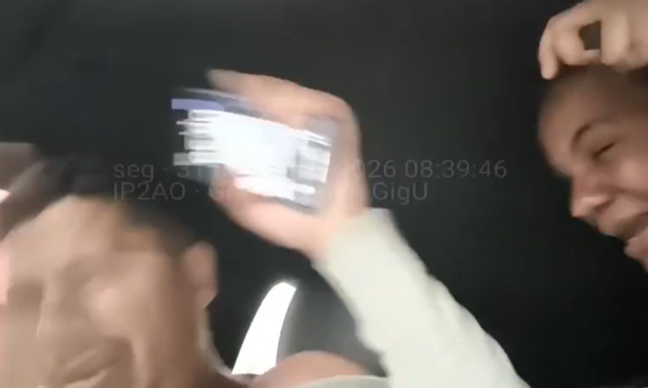 Motorista de aplicativo atacado com um tesoura em Salvador