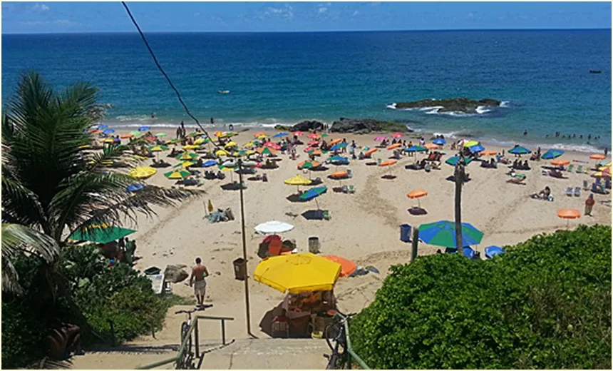 Homem é preso em flagrante após se masturbar na Praia do Buracão