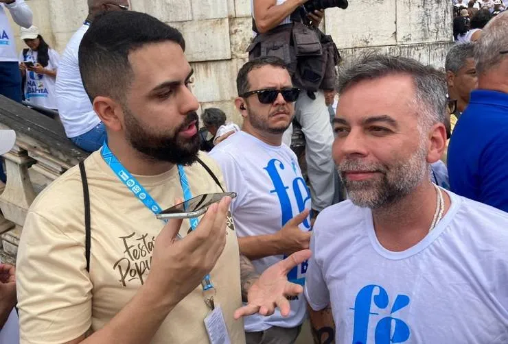 Na festa do Bonfim, Pedro Tourinho promete revitalizar Carnaval do Centro Histórico