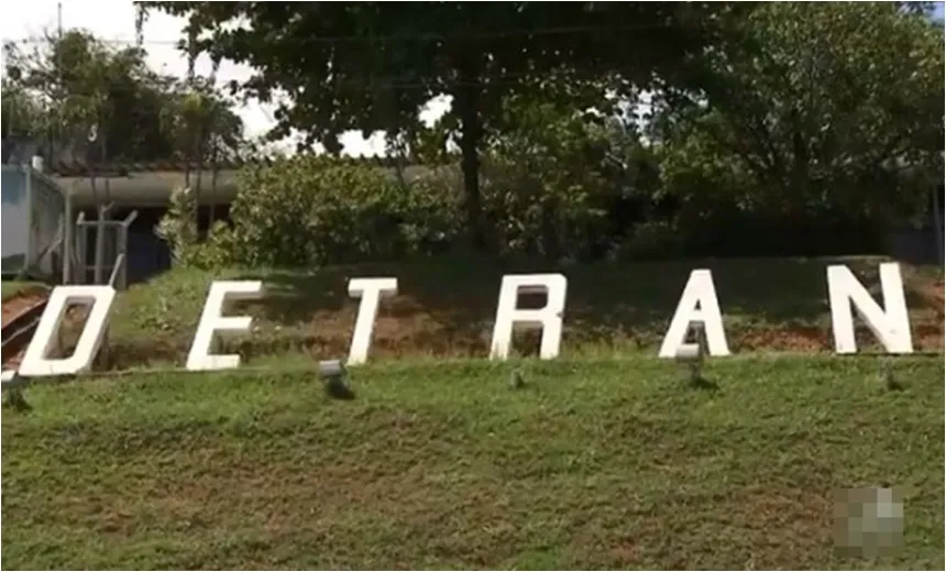 Detran-BA abre inscrições para concurso com salários de até R$ 3,8 mil
