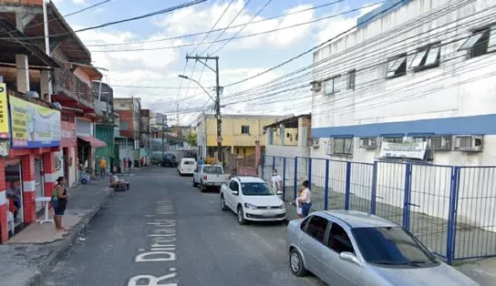 Grupo armado invade residência e executa homem de 32 anos no Alto da Terezinha, em Salvador