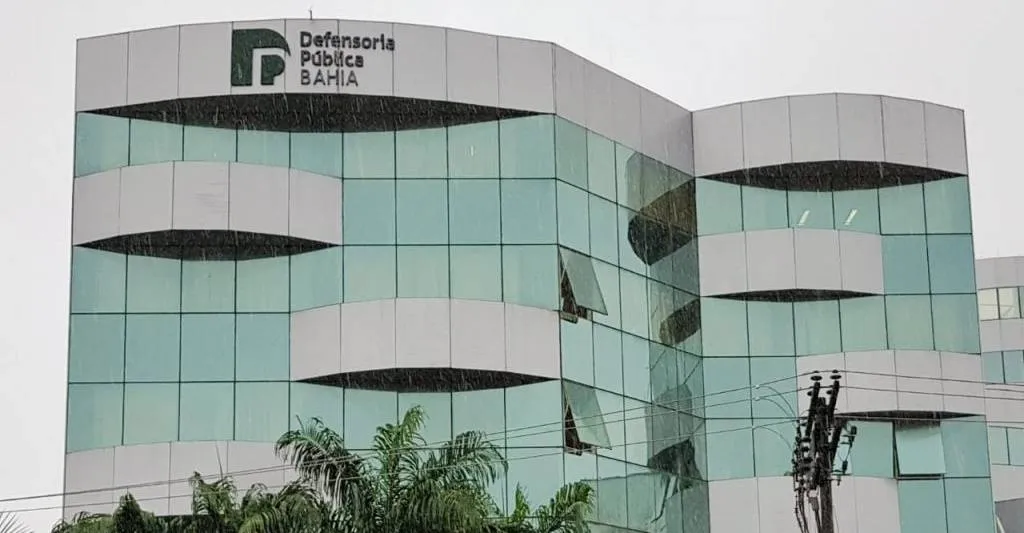 Defensores públicos da Bahia marcam greve para15 de maio